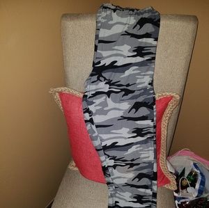 Fashion Nova Pants - High waisted Camo leggings Fashion Nova Pants - High waisted Camo leggings